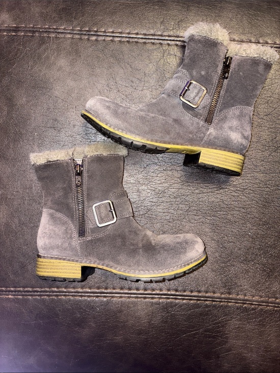 Clarks Other - Clarks gray suede faux fur boots size 11 1/2